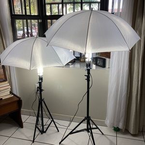 Photography 2 umbrella lighting.